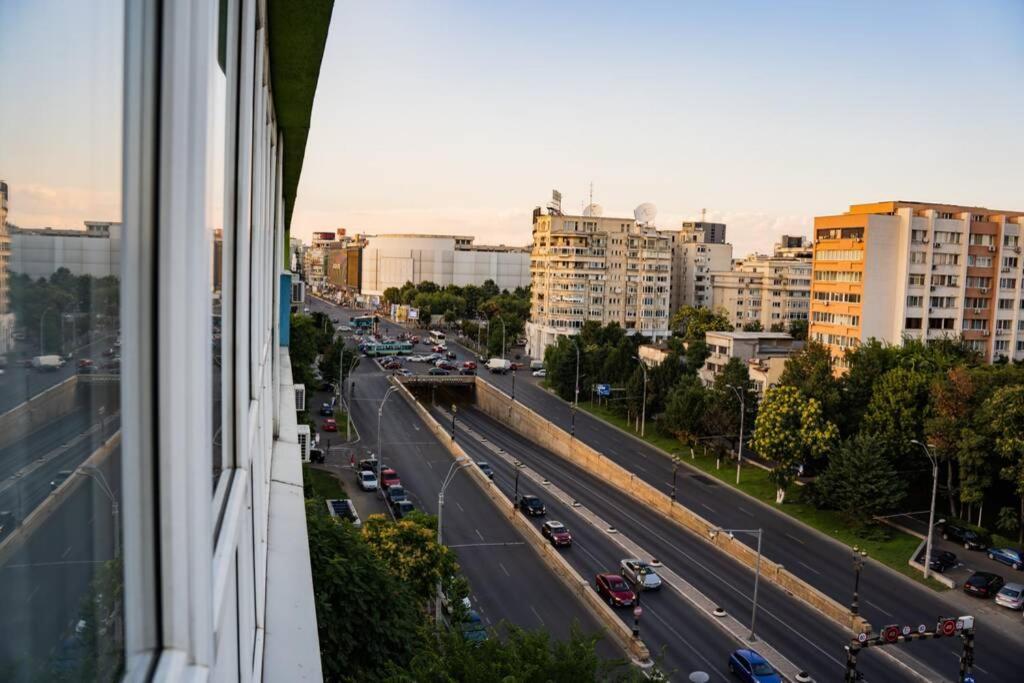 Modern 1 Bedroom Apartment In Bucharest Center! Екстериор снимка