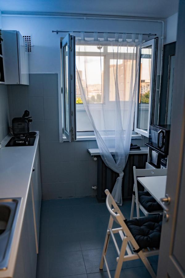 Modern 1 Bedroom Apartment In Bucharest Center! Екстериор снимка